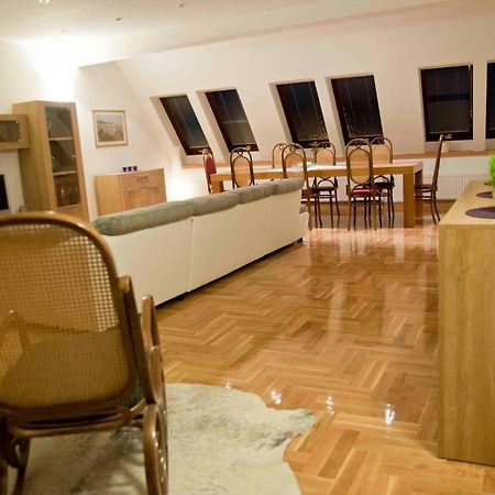 Apartment Ðakovo Oda fotoğraf